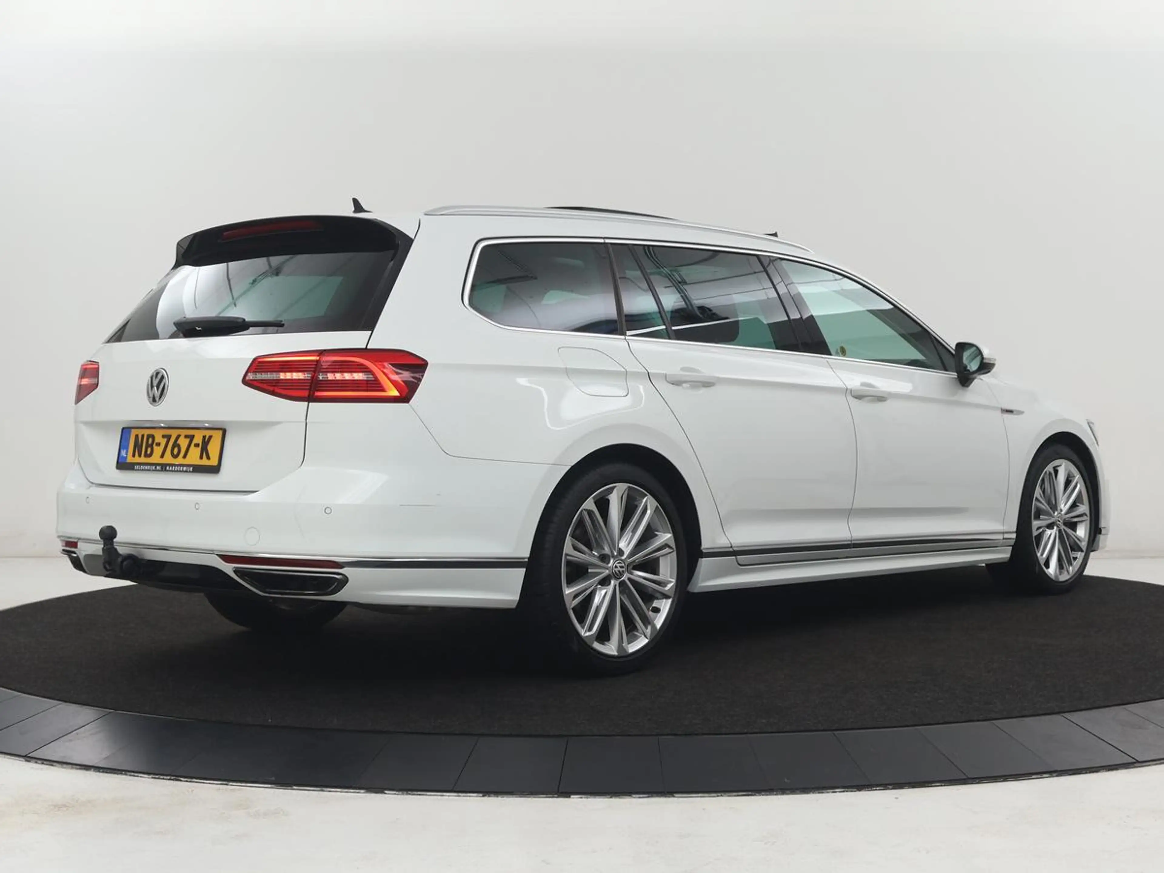Volkswagen Passat Variant 2.0 TSI 4Motion Highline HANDEL/EXPORT | Panoramad — photo 40
