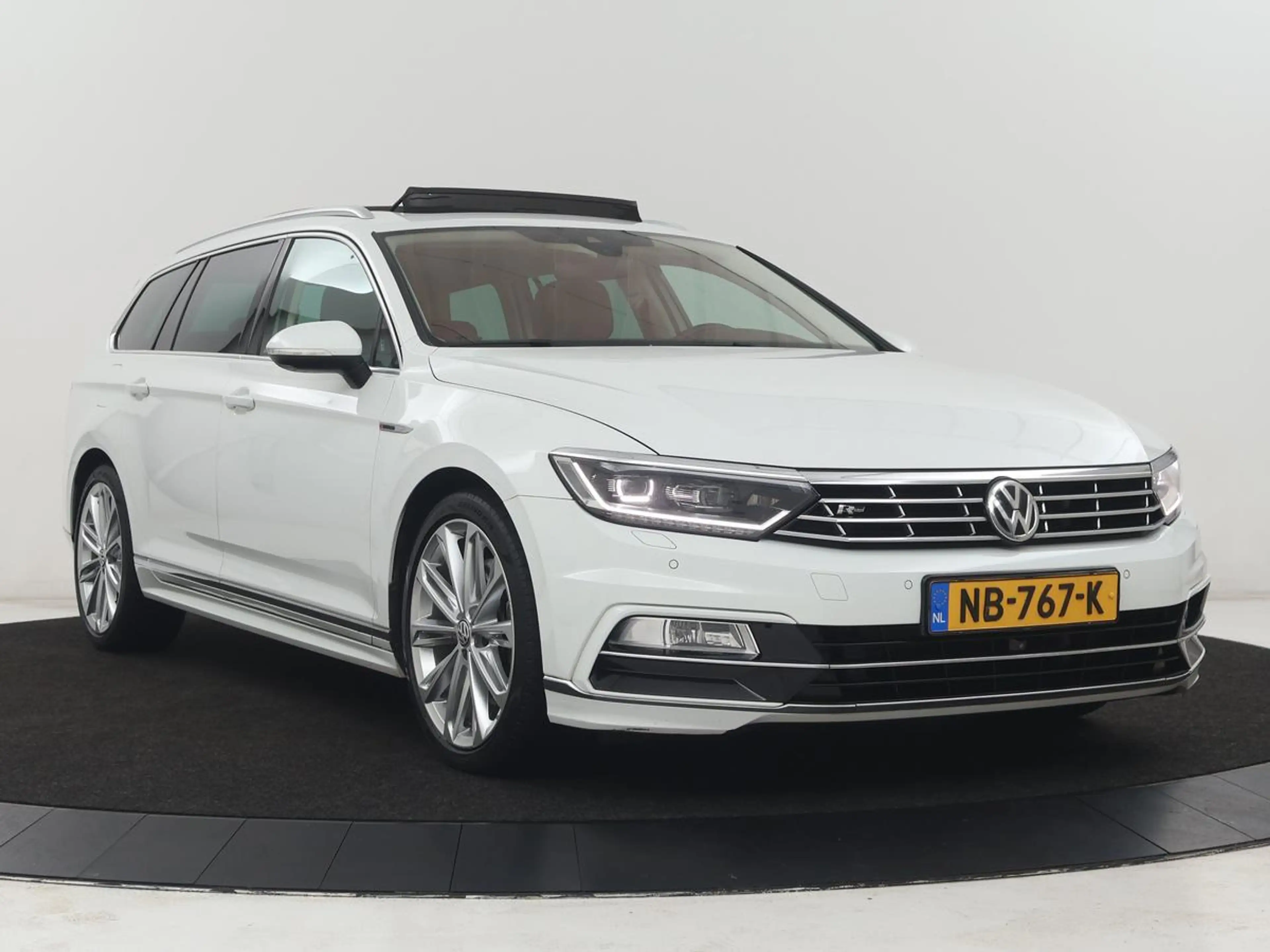 Volkswagen Passat Variant 2.0 TSI 4Motion Highline HANDEL/EXPORT | Panoramad — photo 41