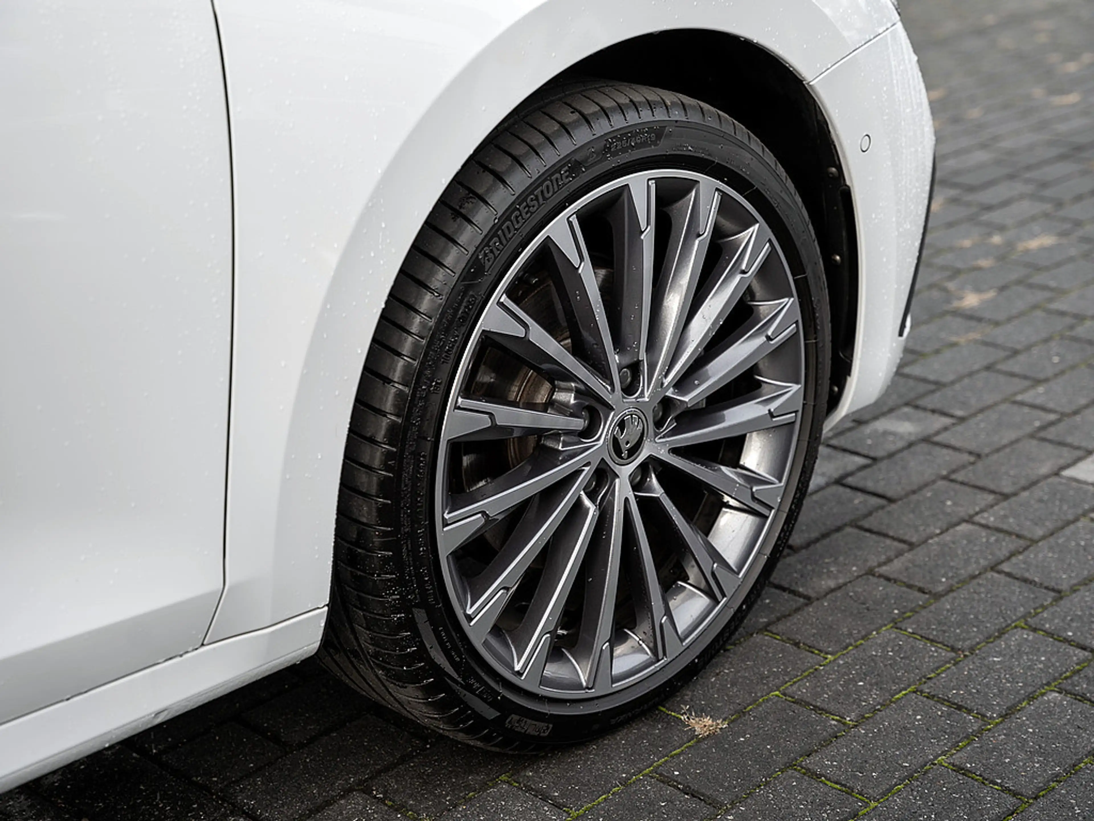 Skoda Octavia Combi 1.4 TSI iV Style AHK KAM LED — photo 6