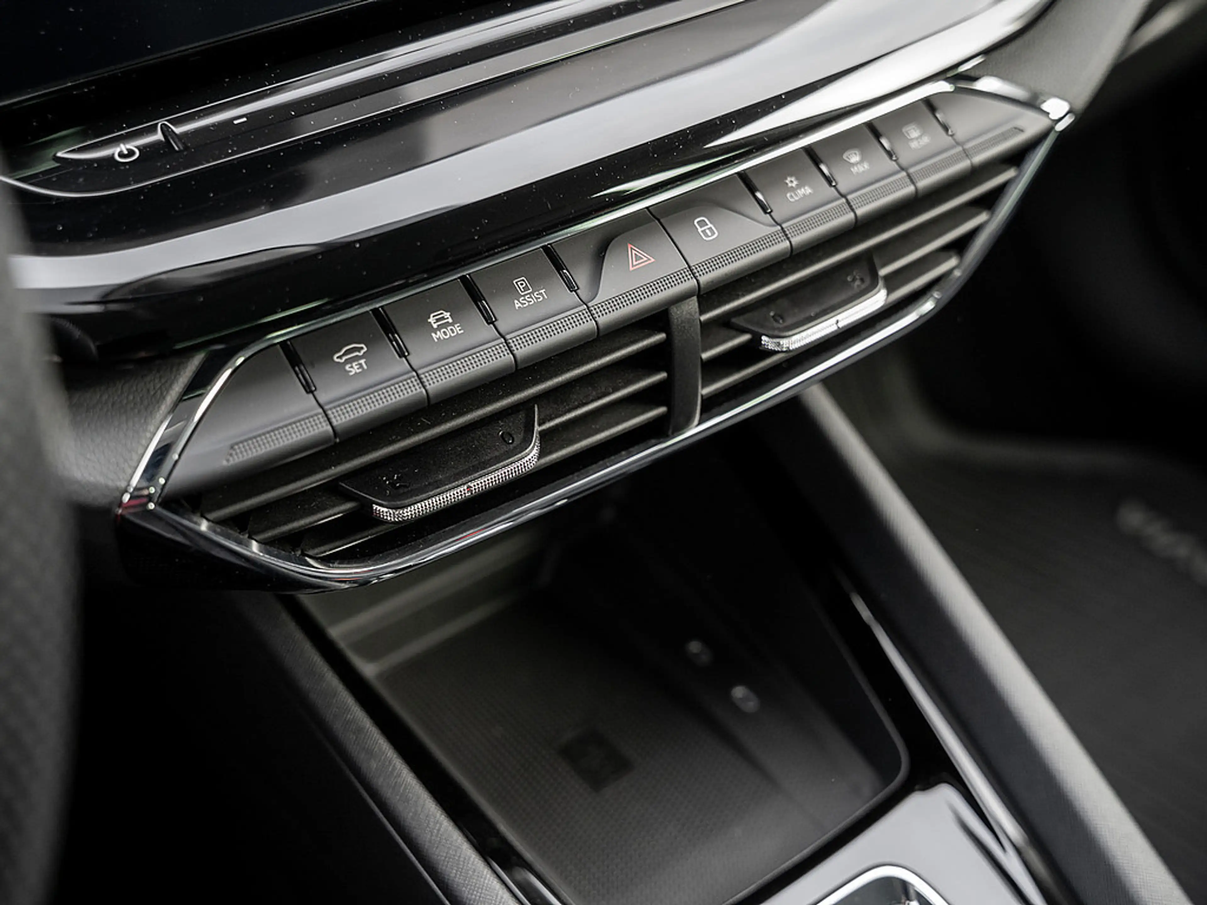 Skoda Octavia Combi 1.4 TSI iV Style AHK KAM LED — photo 9