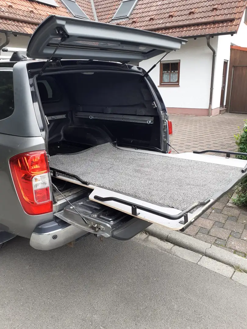 Nissan NP300 Tekna Double Cab 4x4 Hardtop Navi Leder / NETTO!!! Gri - 1
