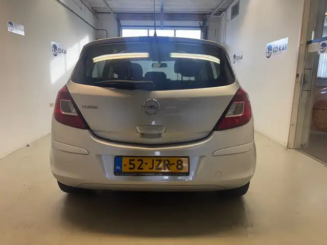 Opel Corsa view 7