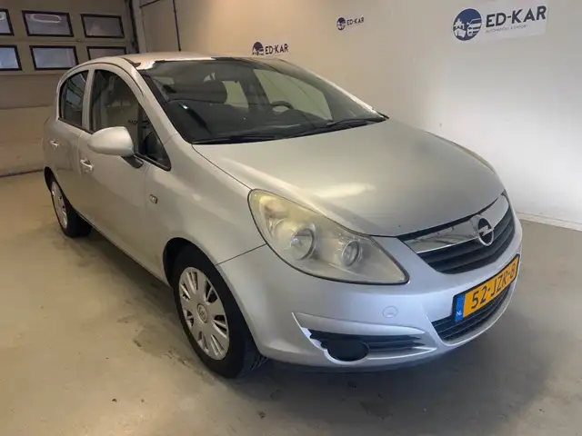 Opel Corsa view 5