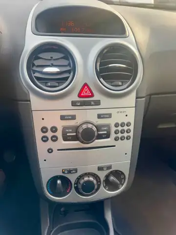 Opel Corsa view 3