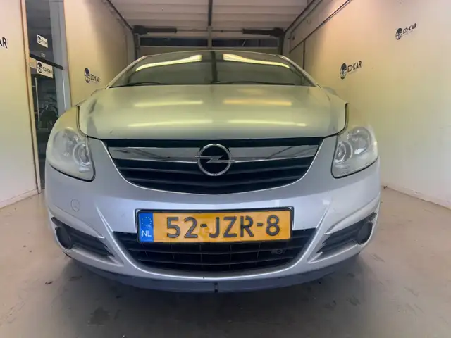 Opel Corsa view 4