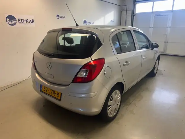 Opel Corsa view 6