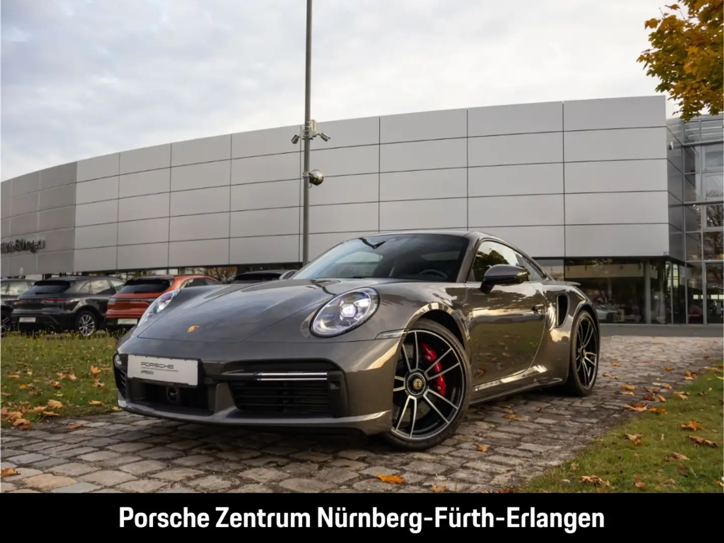 Porsche 992 911 Turbo 18-Wege-Sitz LED-Matrix Sportabgasanlage Grau - 1
