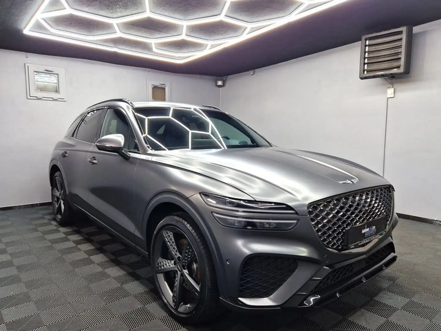 Genesis GV70 Sport 4WD 21ZOLL|PANO|SHZ|R.KAMERA|AMBIENTE siva - 2