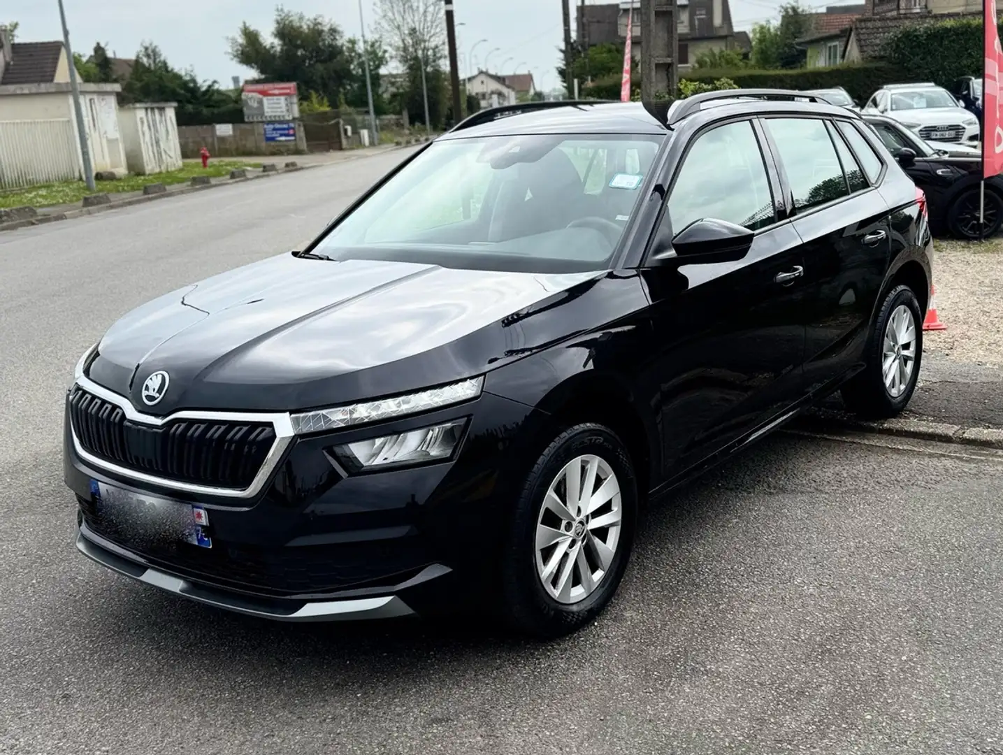 Skoda Kamiq BUSINESS 1.0 TSI 110CV BVA7 01/2023 17500HT GARANT Noir - 1