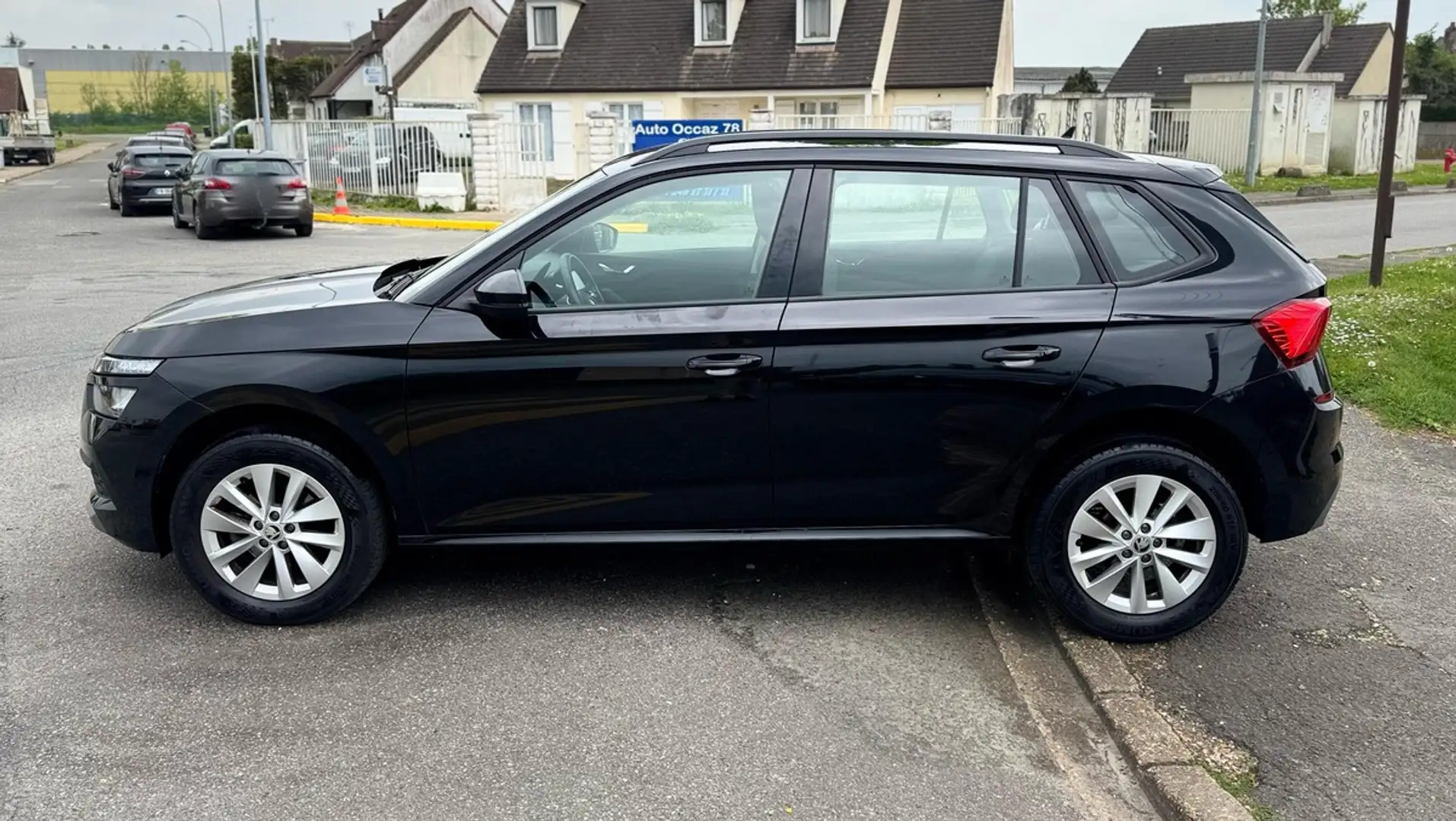 Skoda Kamiq BUSINESS 1.0 TSI 110CV BVA7 01/2023 17500HT GARANT Noir - 2