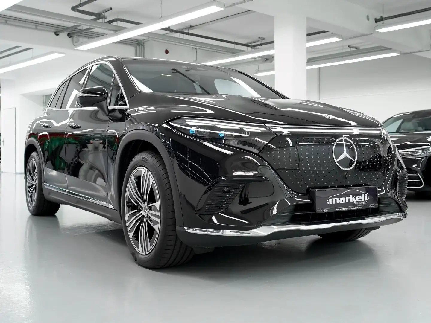 Mercedes-Benz EQS SUV EQS 450+ SUV / HYPERSCREEN / BURMESTER / SITZKLIMA Noir - 1