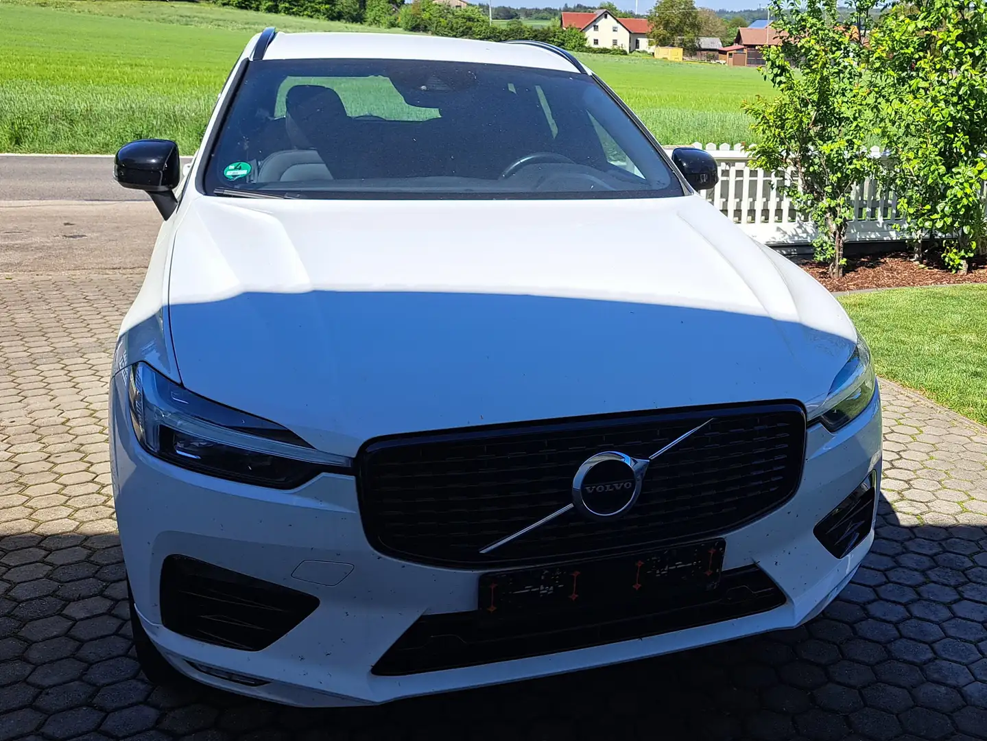 Volvo XC60 B4 D Geartronic RDesign,1.Hd, leder, AHK, Weiß - 2