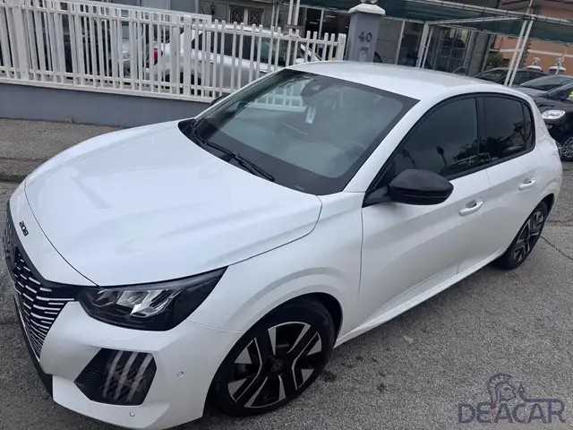 Peugeot 208 view 4
