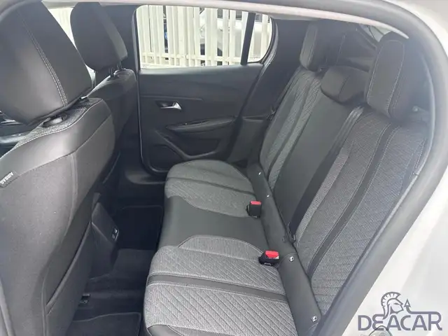 Peugeot 208 view 13