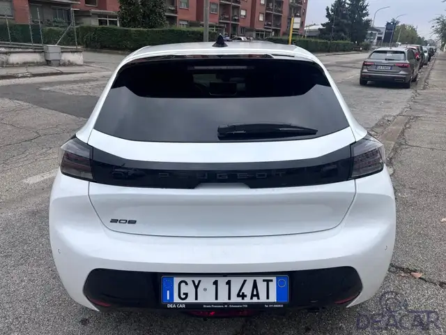 Peugeot 208 view 8