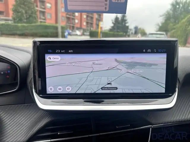 Peugeot 208 view 16