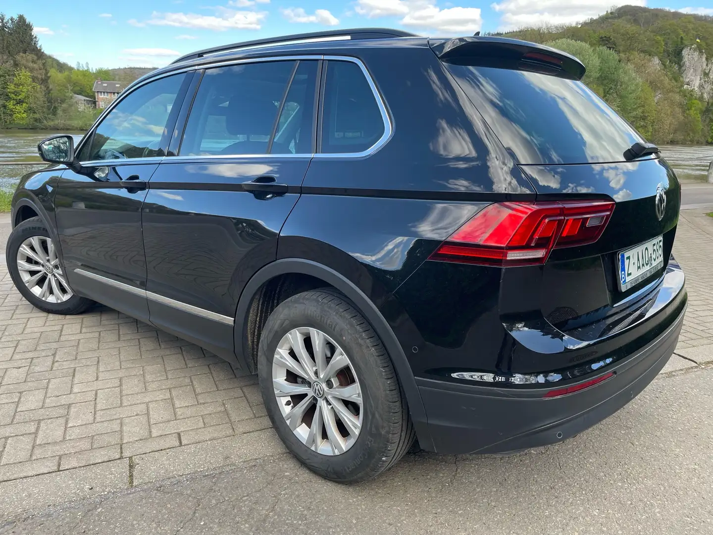 Volkswagen Tiguan 1.5 TSI DSG, CAMERA, CARPLAY, TOIT PANO… Noir - 2