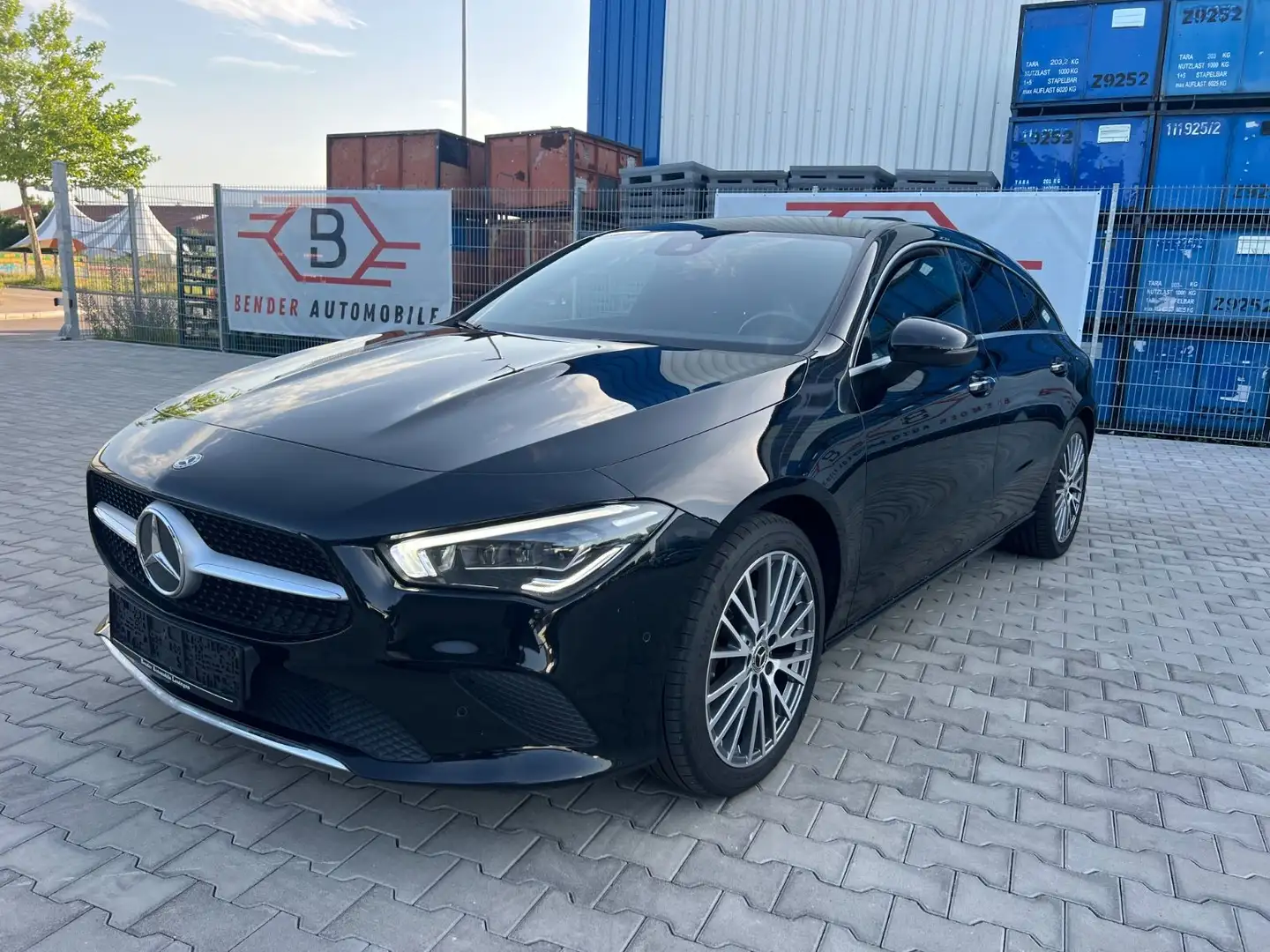 Mercedes-Benz CLA 180 Shooting Brake CLA 180 d Kamera LED STHZG Leder Schwarz - 1