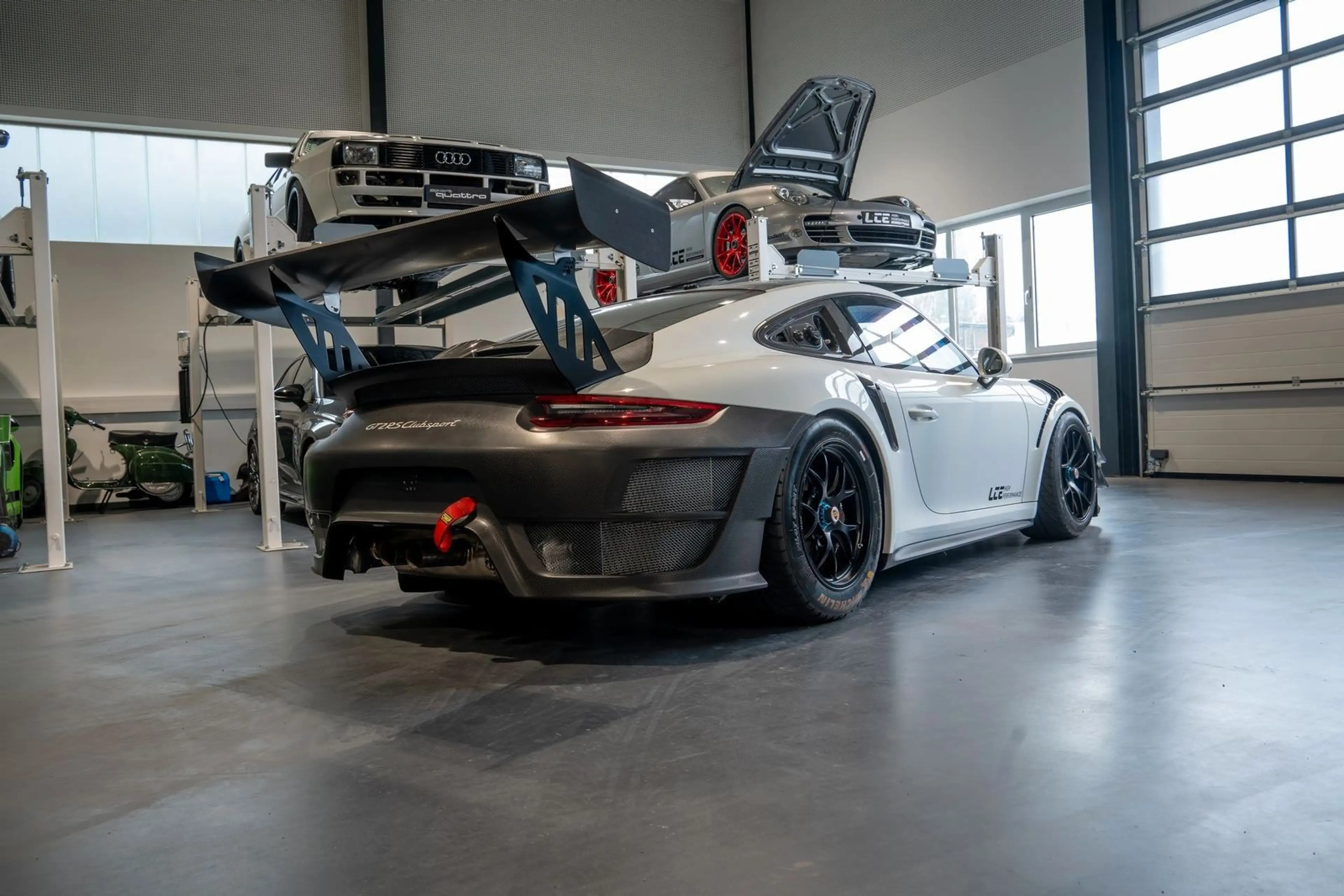 Porsche 991 GT2 RS Clubsport #169 of 200 — photo 8