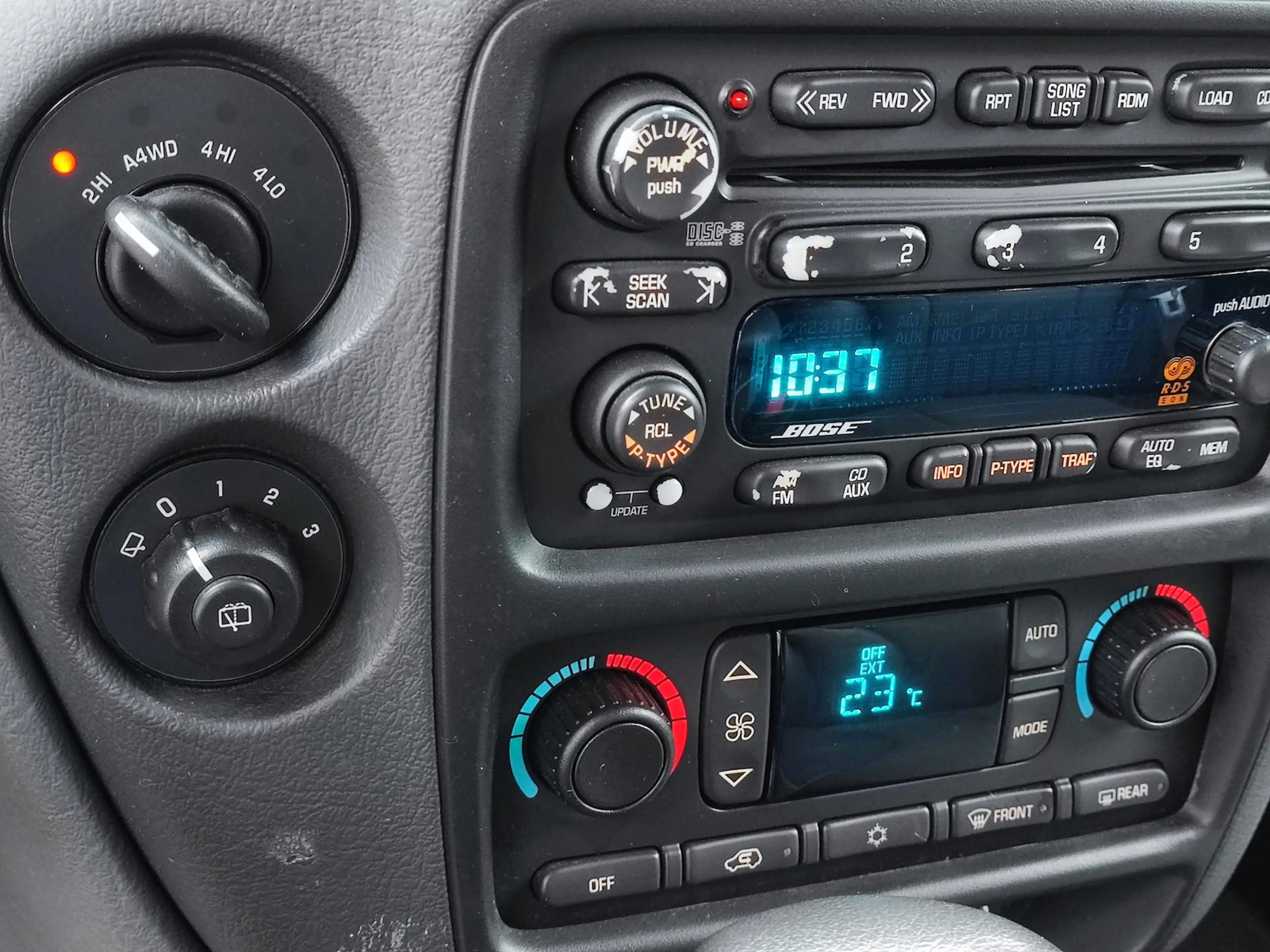 Chevrolet Trailblazer LT 4x4|LPG|LEDER|SHZ|AHK|SCHECKHEFT| — photo 19