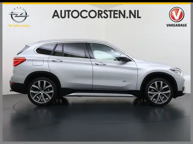 BMW X1 view 5