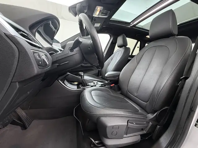 BMW X1 view 11