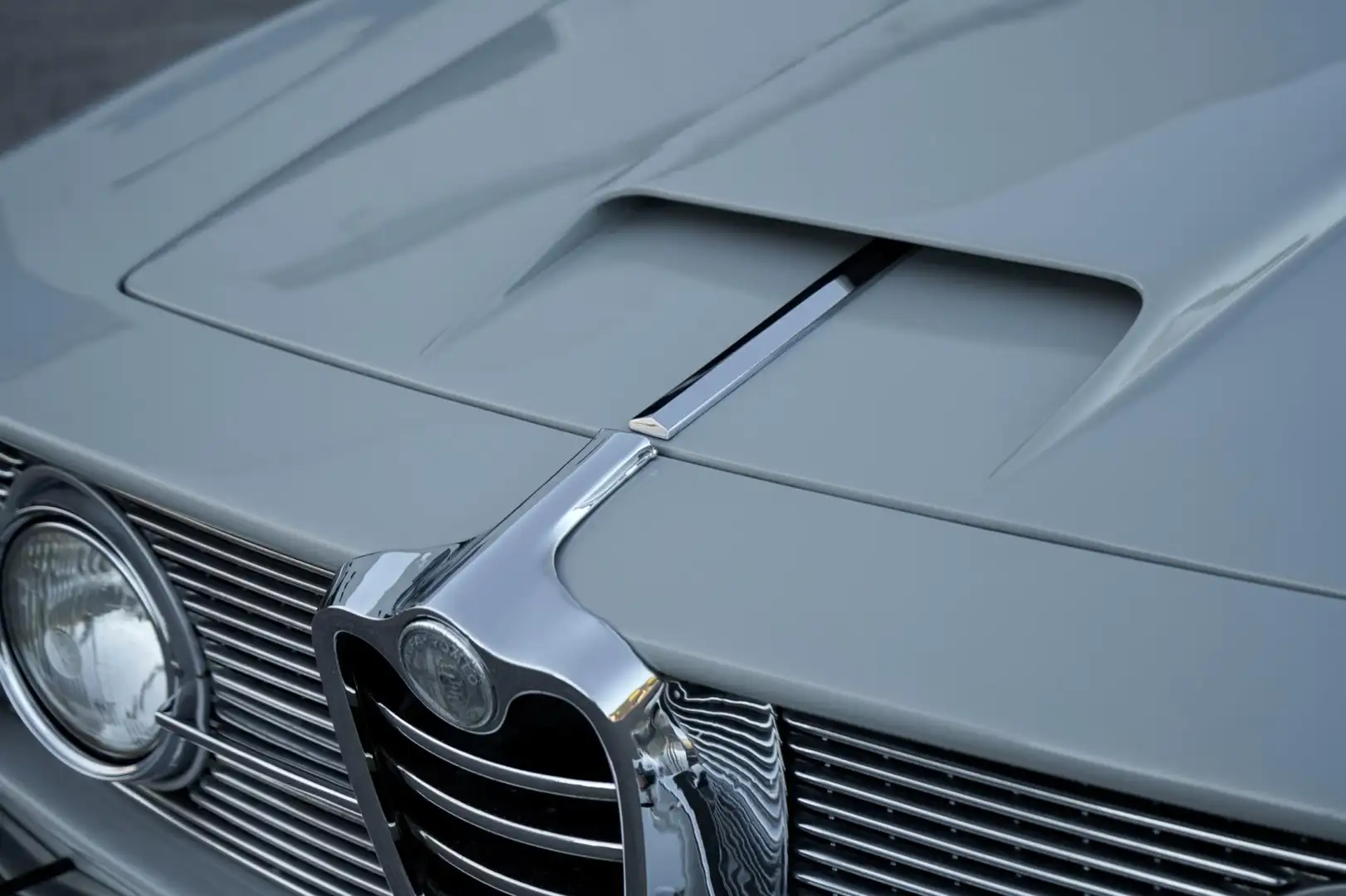 Alfa Romeo Sprint 2600 Coupe Gri - 2