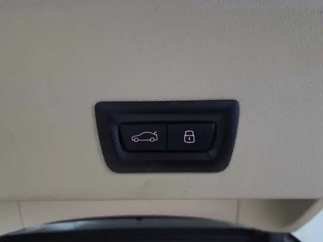 BMW X3 view 16