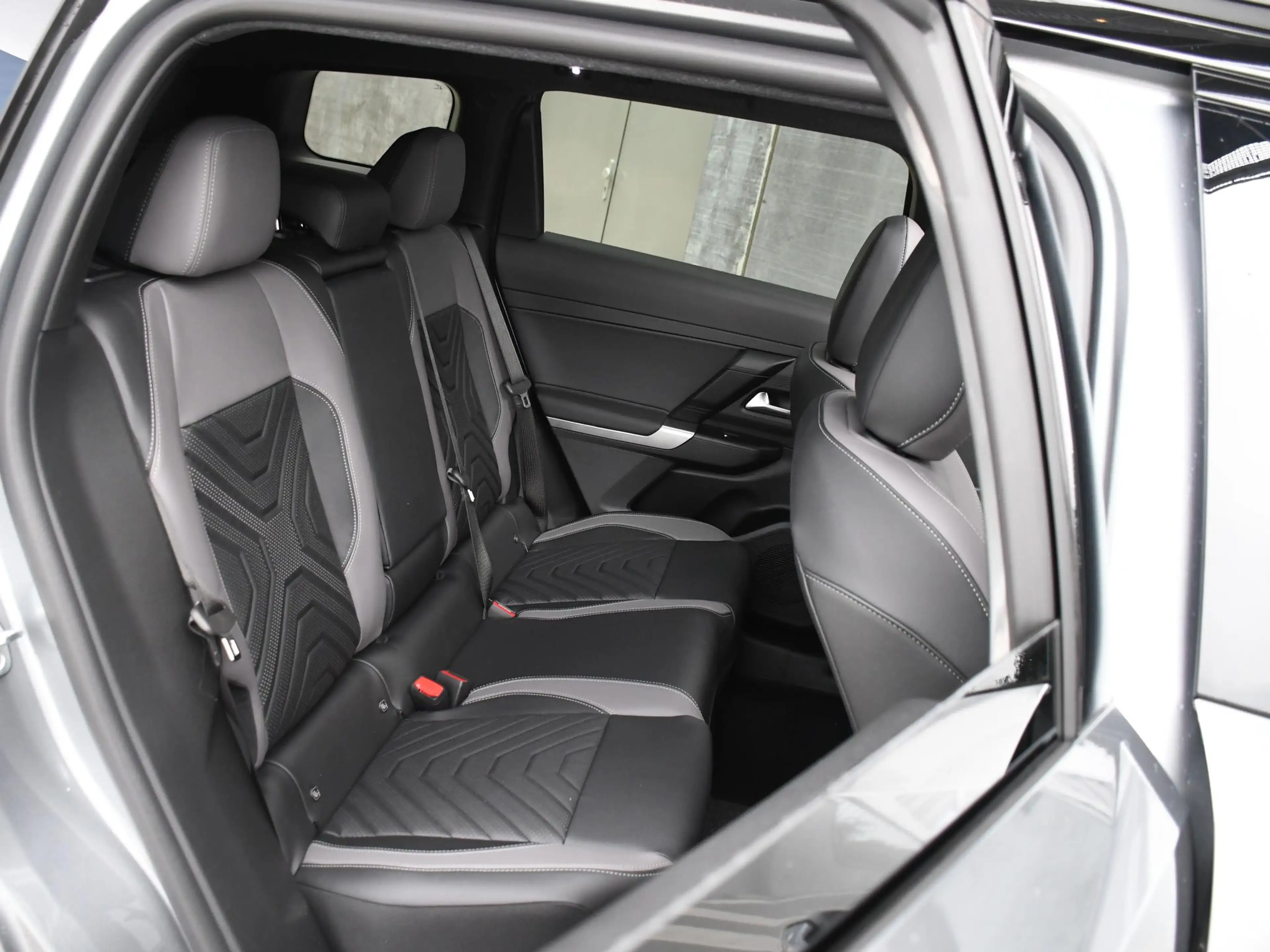Jeep Compass First Edition 1.2 e-Hybrid 145pk Automaat PANO | M — photo 14