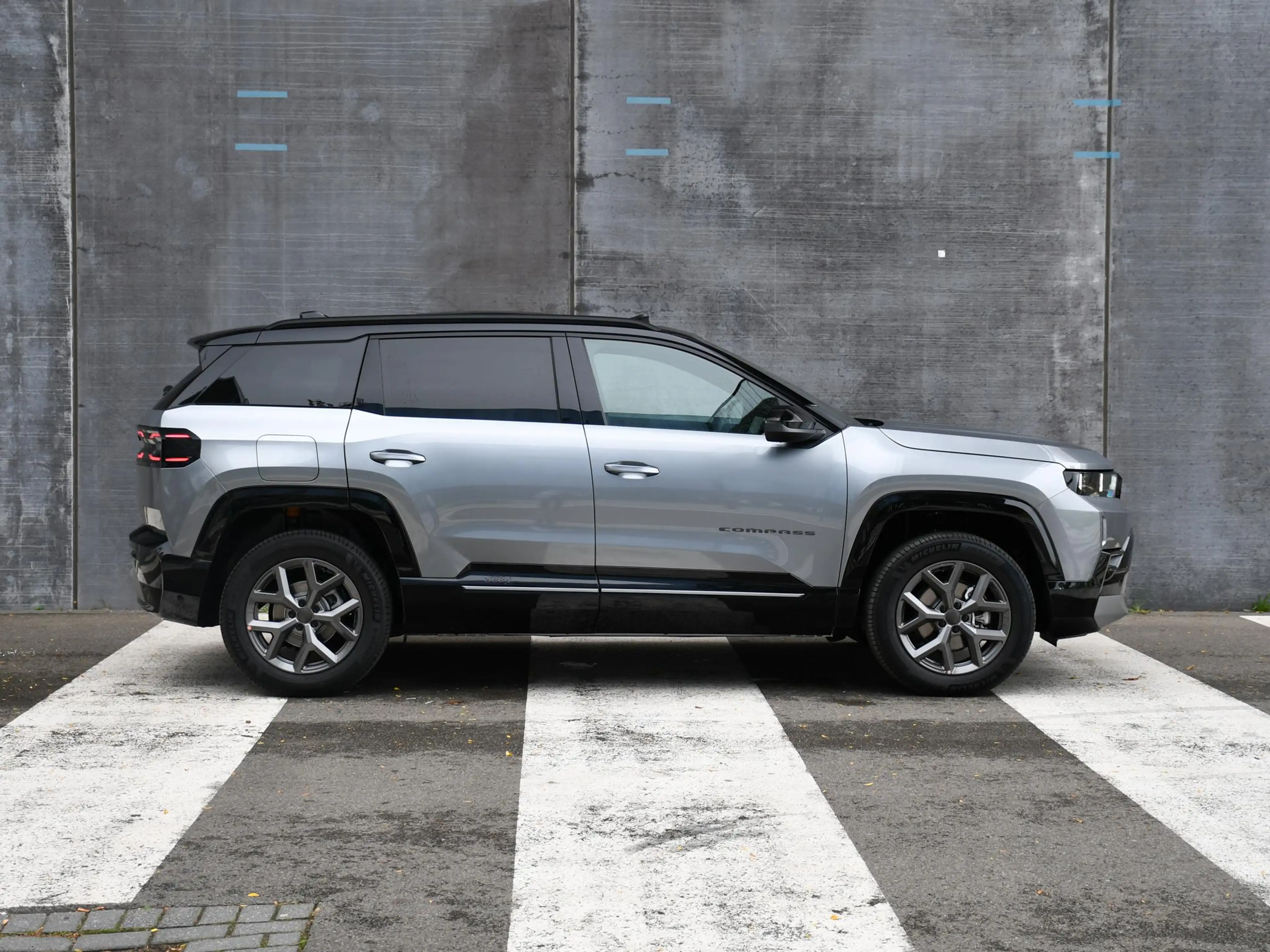 Jeep Compass First Edition 1.2 e-Hybrid 145pk Automaat PANO | M — photo 5