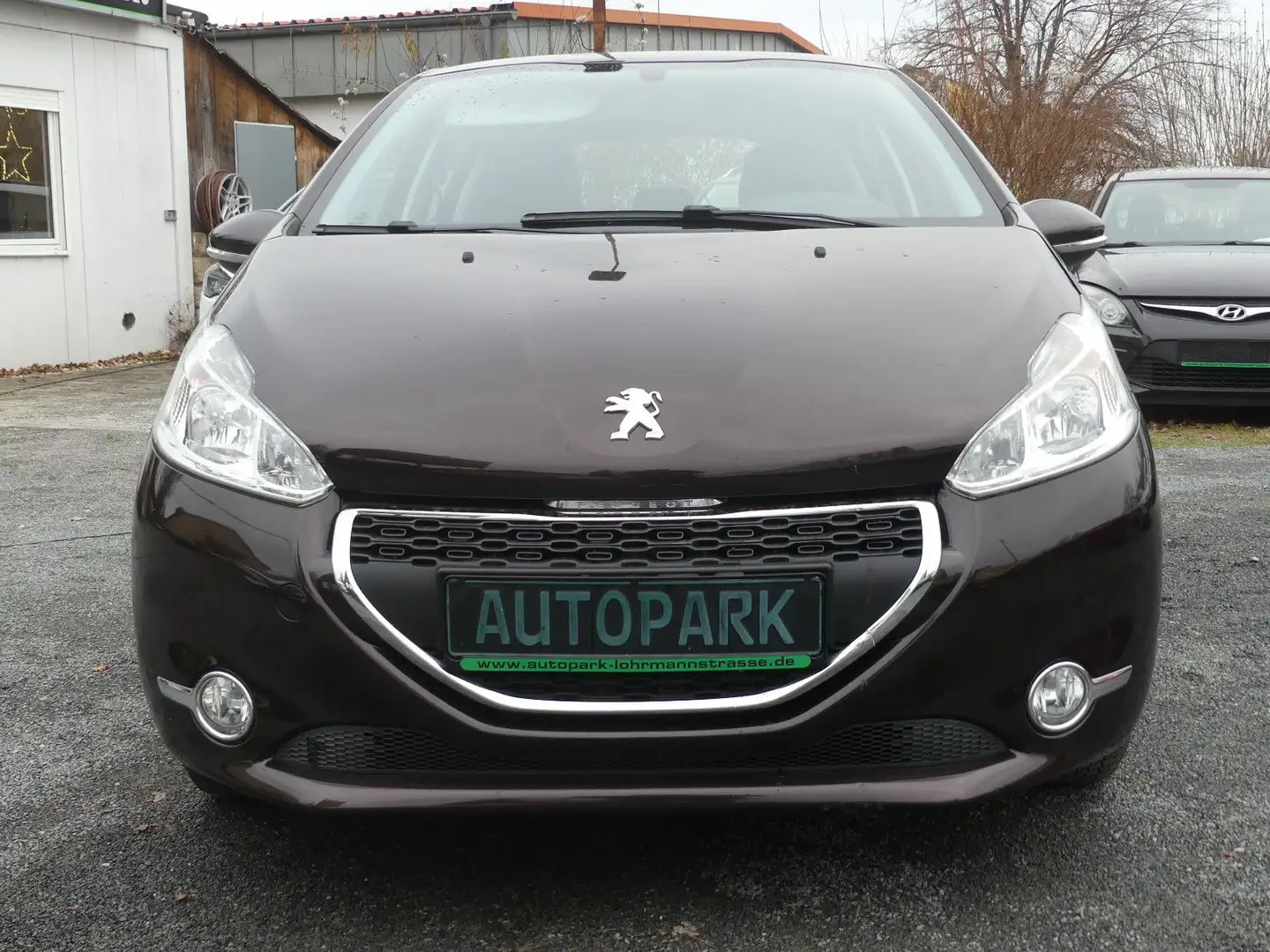 Peugeot 208 Access*Klima*SH-gepfl.*Nr.63 Braun - 2