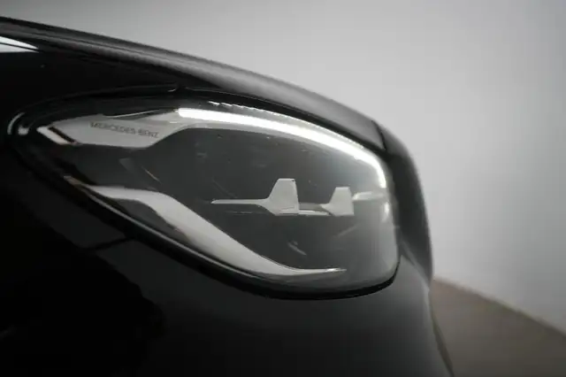 Mercedes-Benz E-Class view 11
