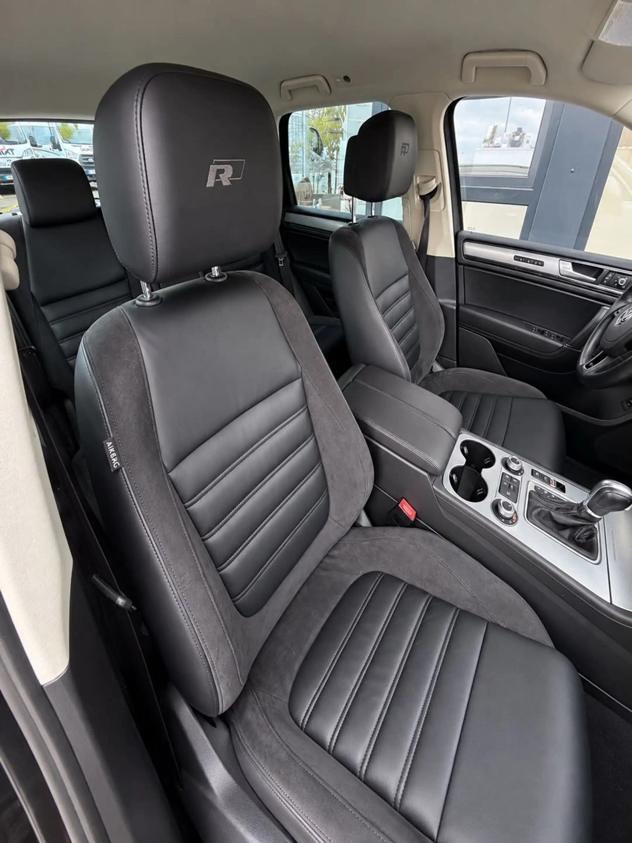 Volkswagen Touareg V6 R-Line TDI BMT 4Motion Terrain Tech R — photo 13