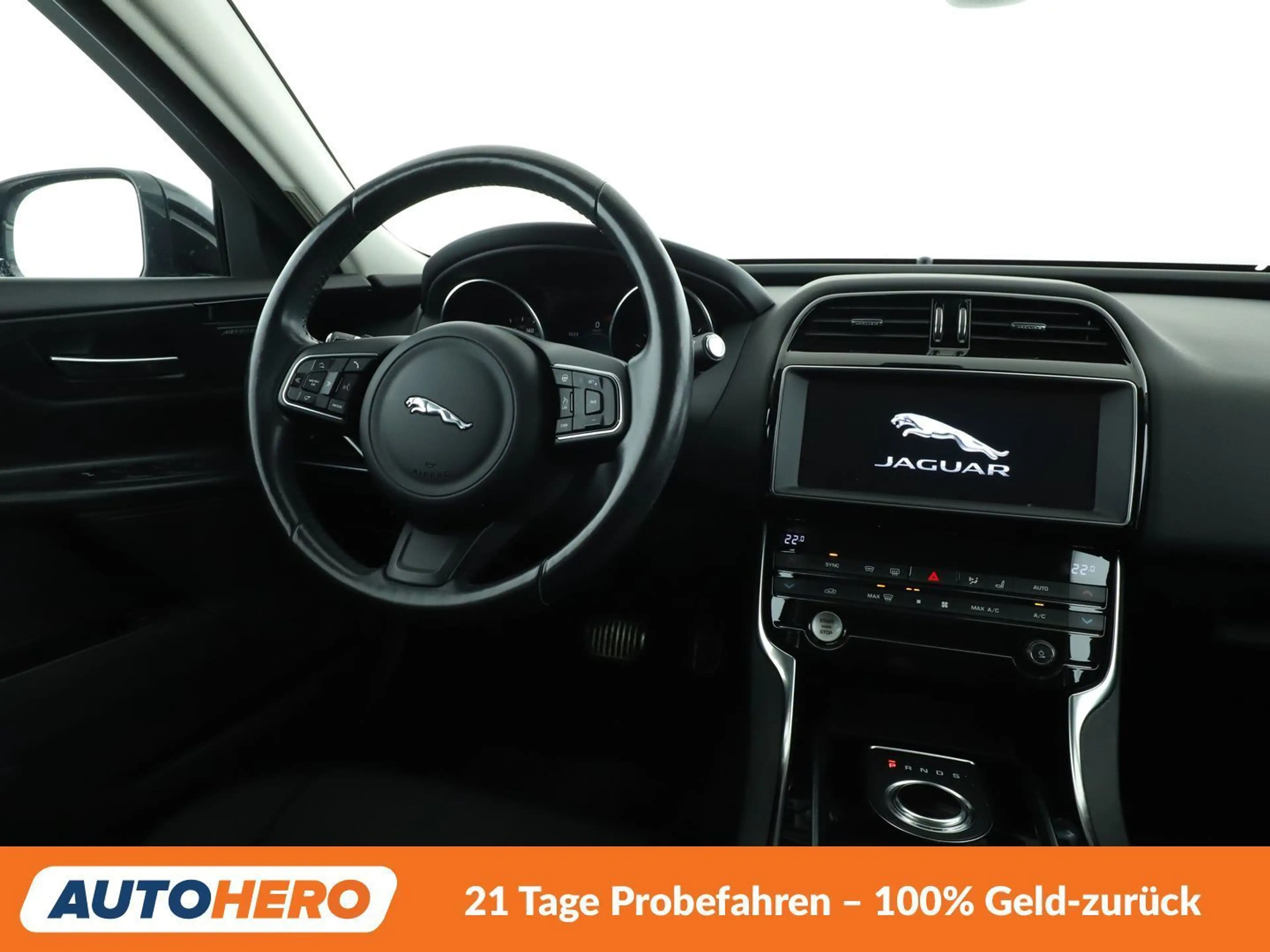 Jaguar XE 20t Pure Aut.*CAM*XENON*NAVI*PDC*SHZ*TEMPO* — photo 13