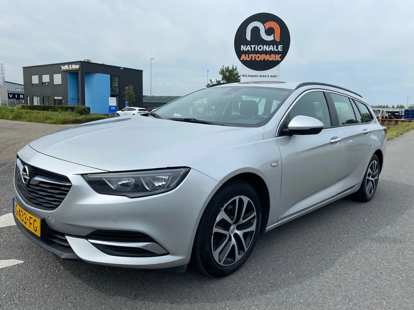 Opel Insignia Sports Tourer 2019 * 1.5 Turbo Edition * LMV * LED Gris - 1