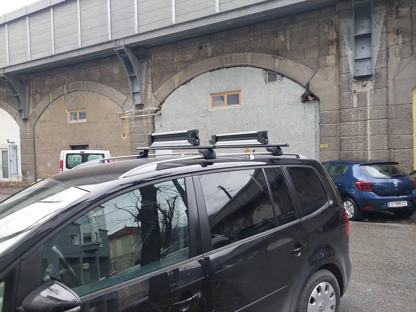 Volkswagen Touran 4Friends 1,6 BMT TDI DPF - 1
