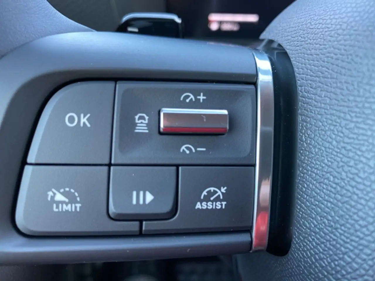 Citroen C4 Lim. Max Puretech 130 EAT8 15