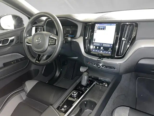 Volvo XC60 view 7