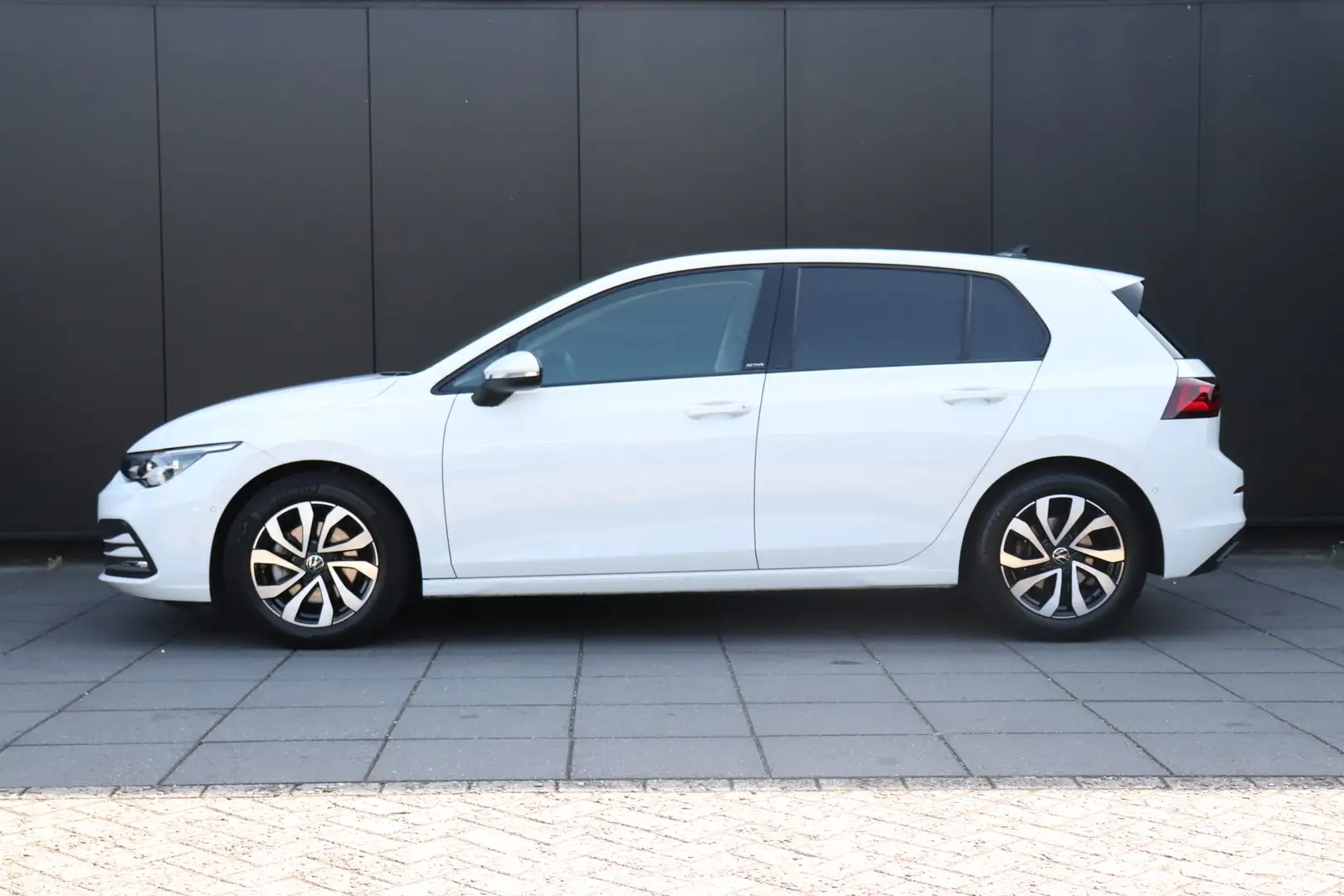 Volkswagen Golf 2.0 TDI Active 150 PK | DSG | HEAD-UP | SCHUIFDAK Wit - 2