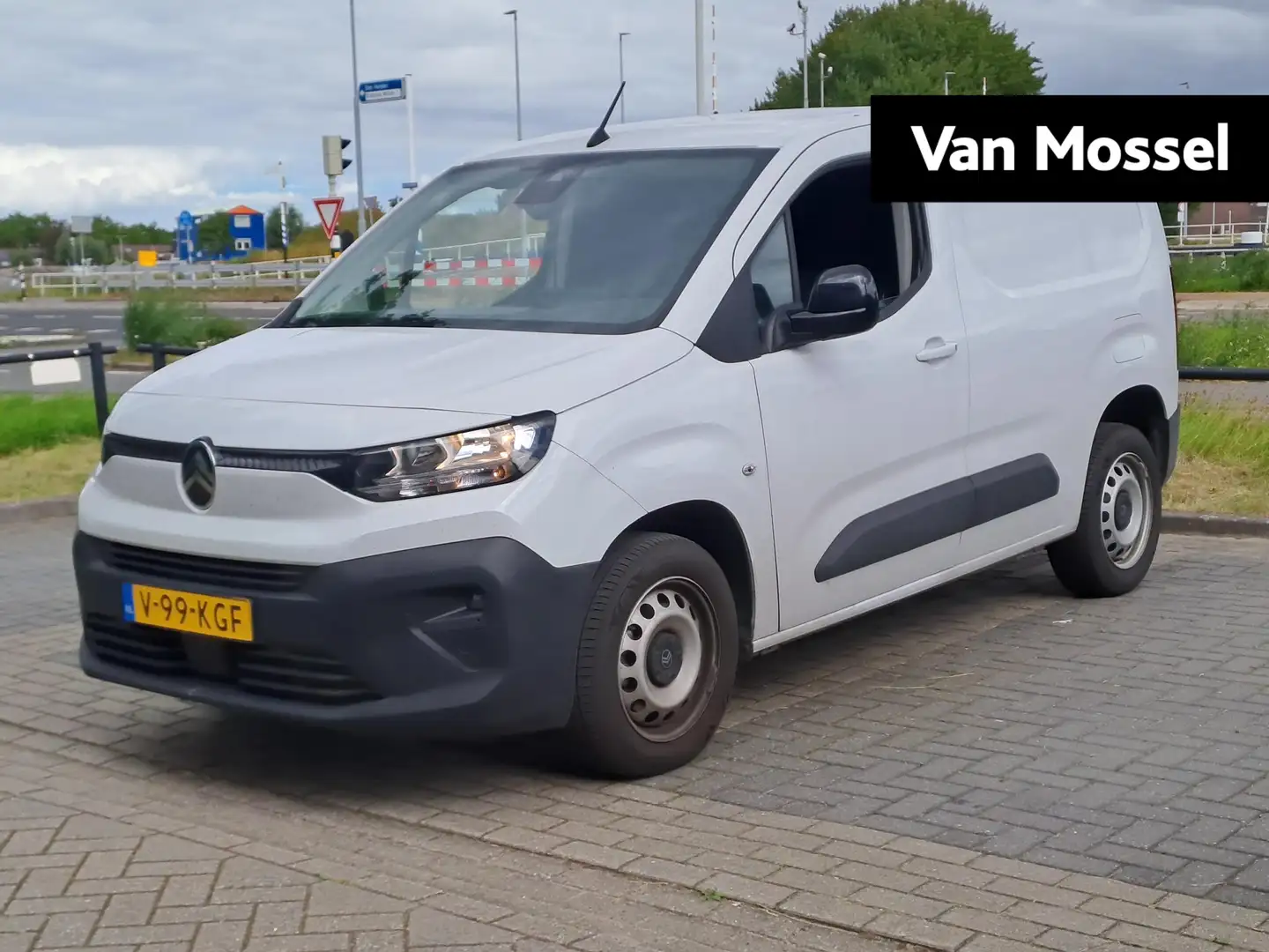 Citroen Berlingo 1.5 BlueHDi 130 EAT8 S&S L1 Citroen Berlingo - 1