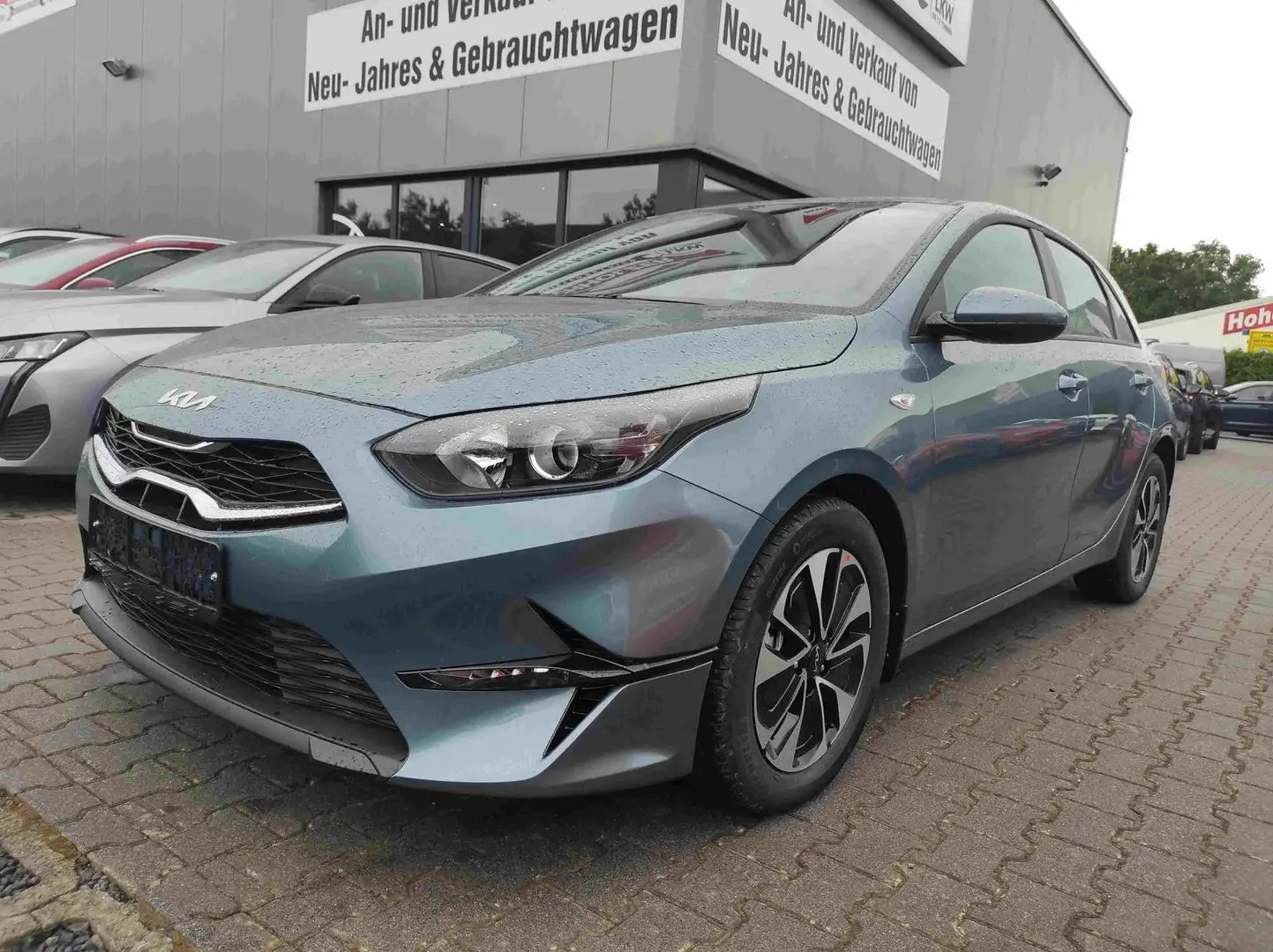Kia Ceed / cee'd SPIN 1.5 T-GDI AT Kamera*Sitzheizung*APP*Navi 1... Grau - 1