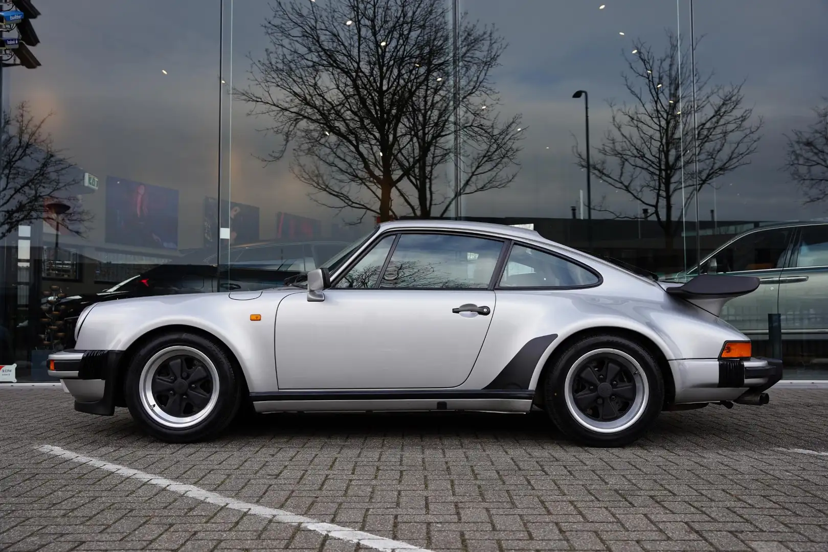 Porsche 911 3.3 Turbo Coupé Classic Certificate Gris - 2
