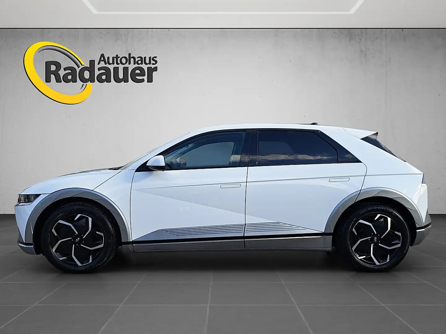 Hyundai IONIQ 5 Ioniq 5 Elektro 77,4kWh Base Line Long Range Aut. Weiß - 2