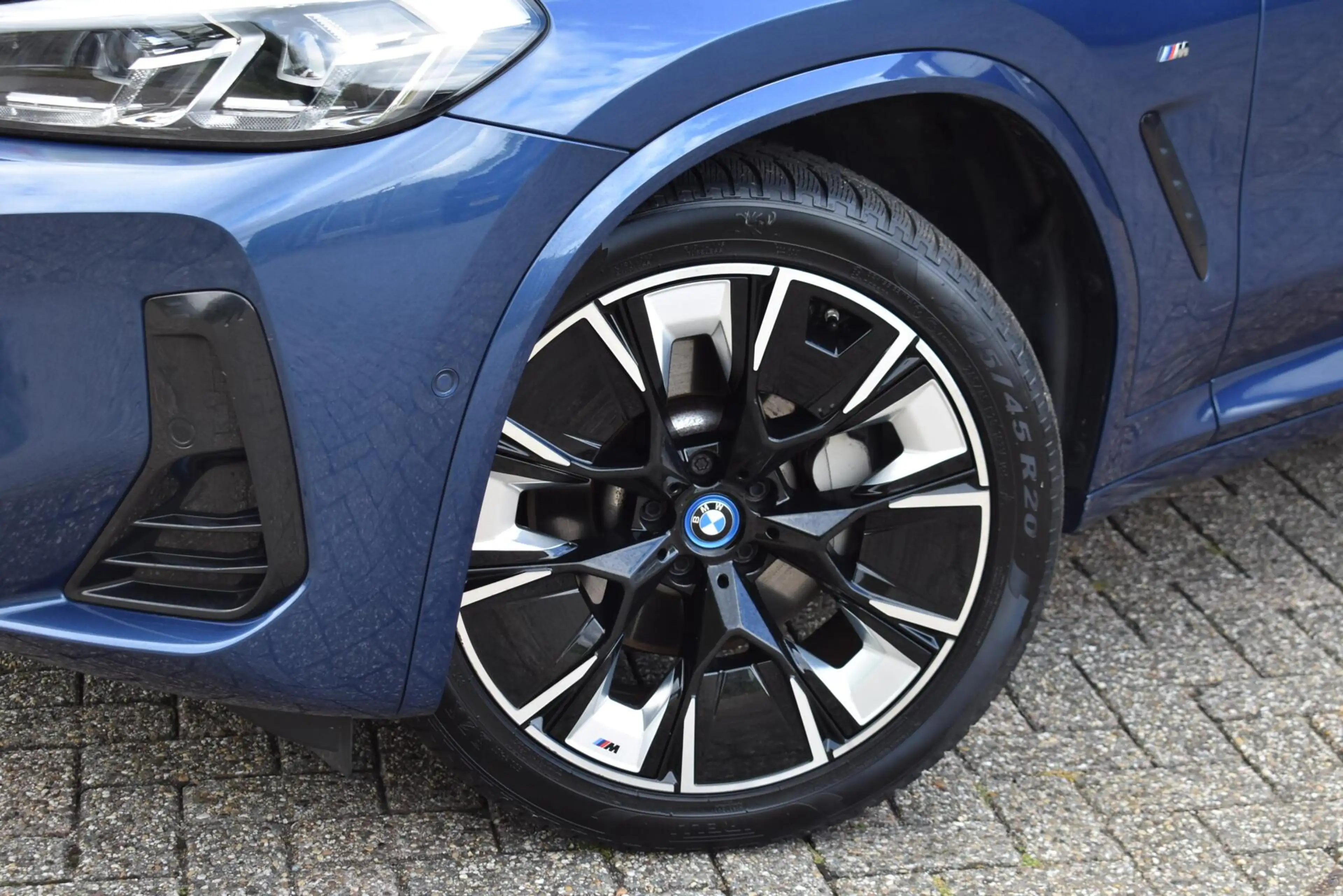 BMW iX3 High Executive 80 kWh | Pano | Leder | 100% SOH | — photo 27