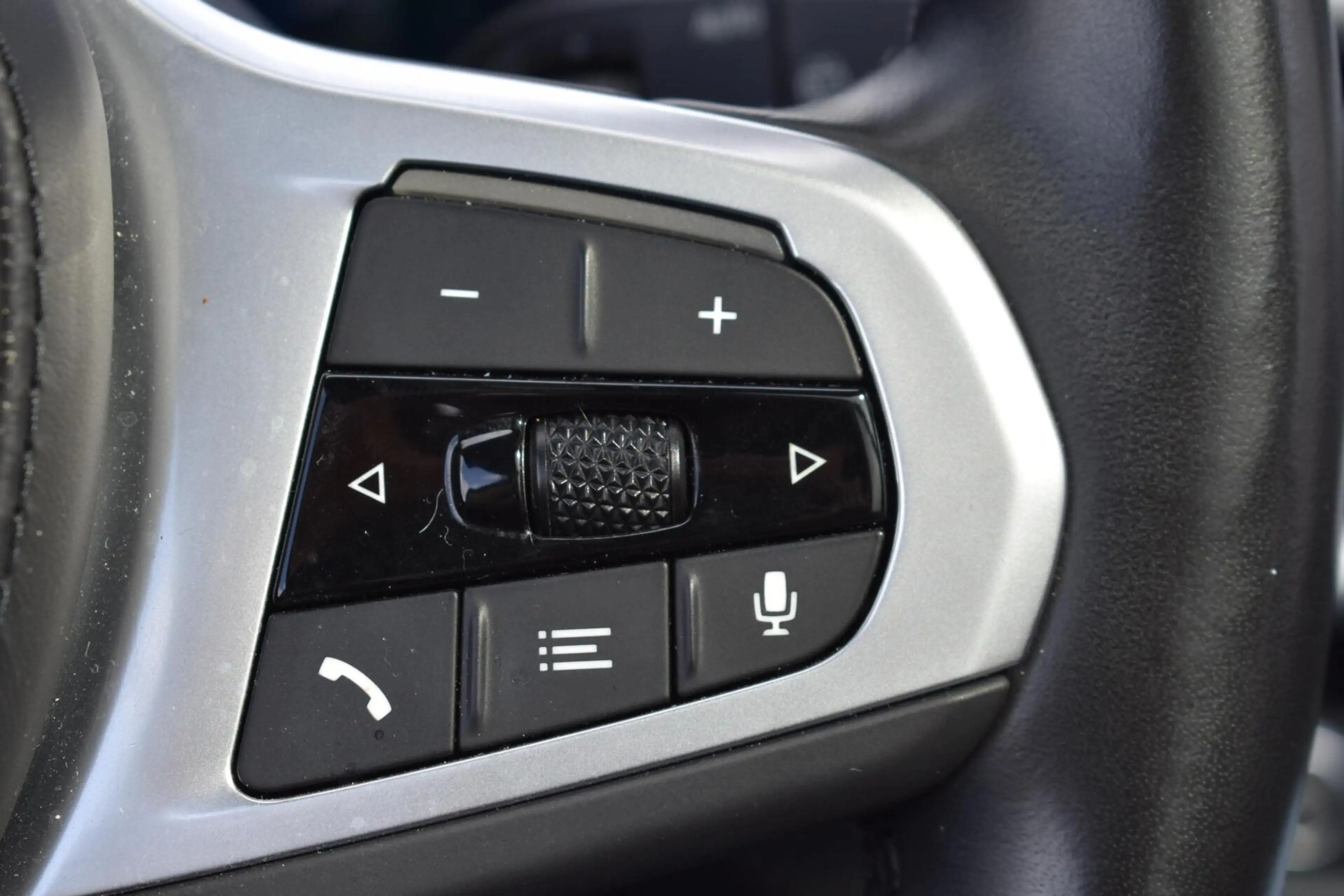 BMW iX3 High Executive 80 kWh | Pano | Leder | 100% SOH | — photo 16