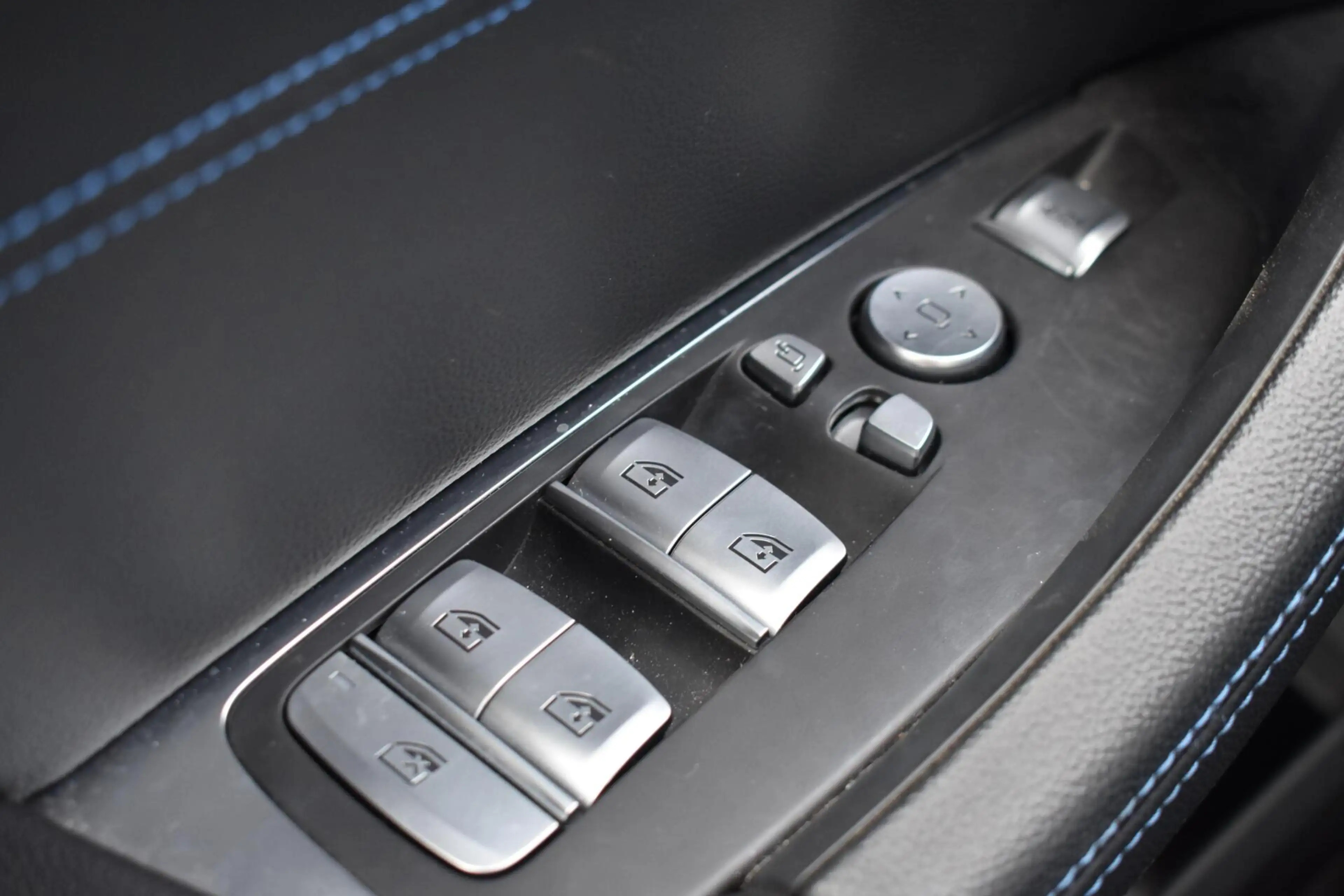 BMW iX3 High Executive 80 kWh | Pano | Leder | 100% SOH | — photo 23