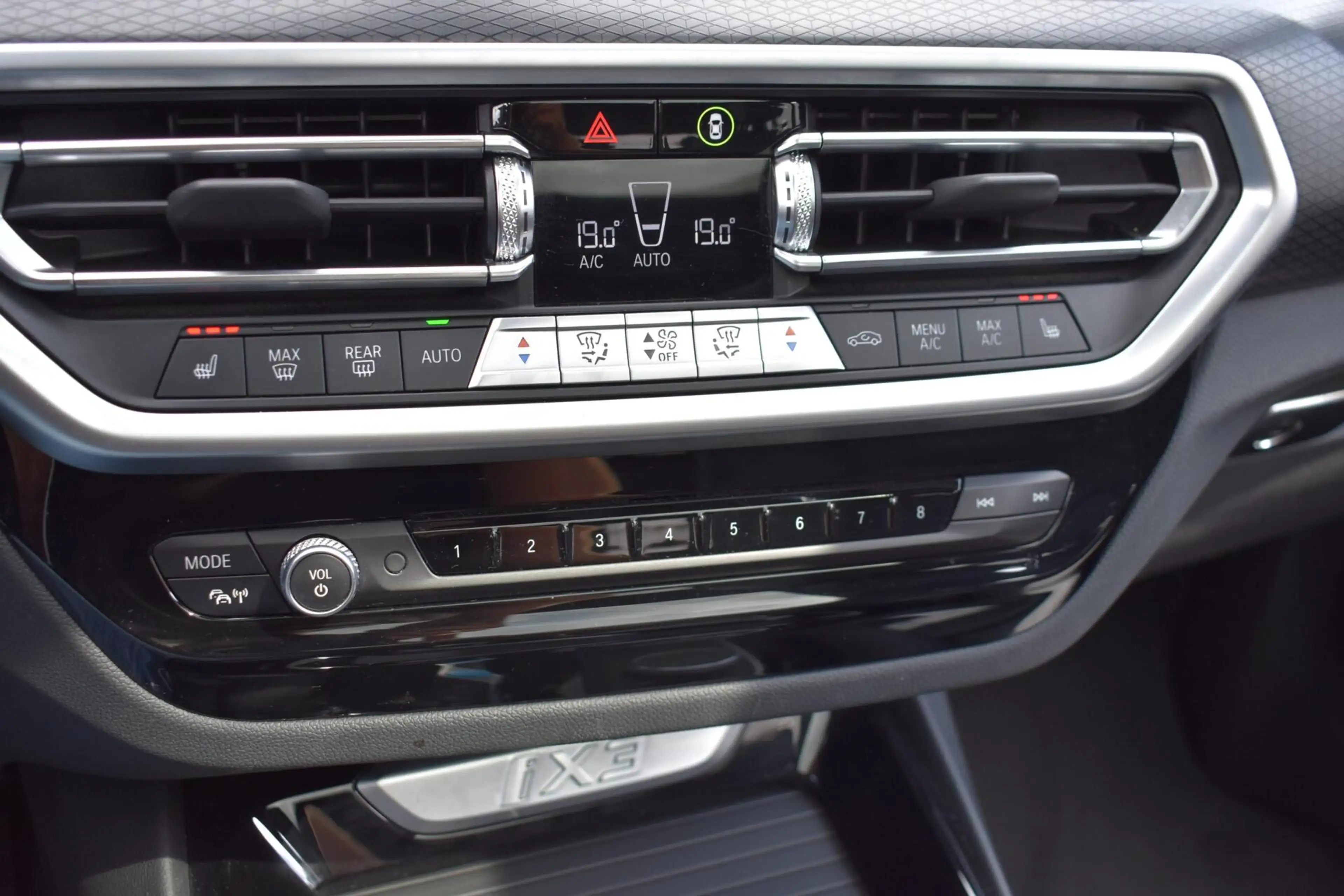 BMW iX3 High Executive 80 kWh | Pano | Leder | 100% SOH | — photo 21