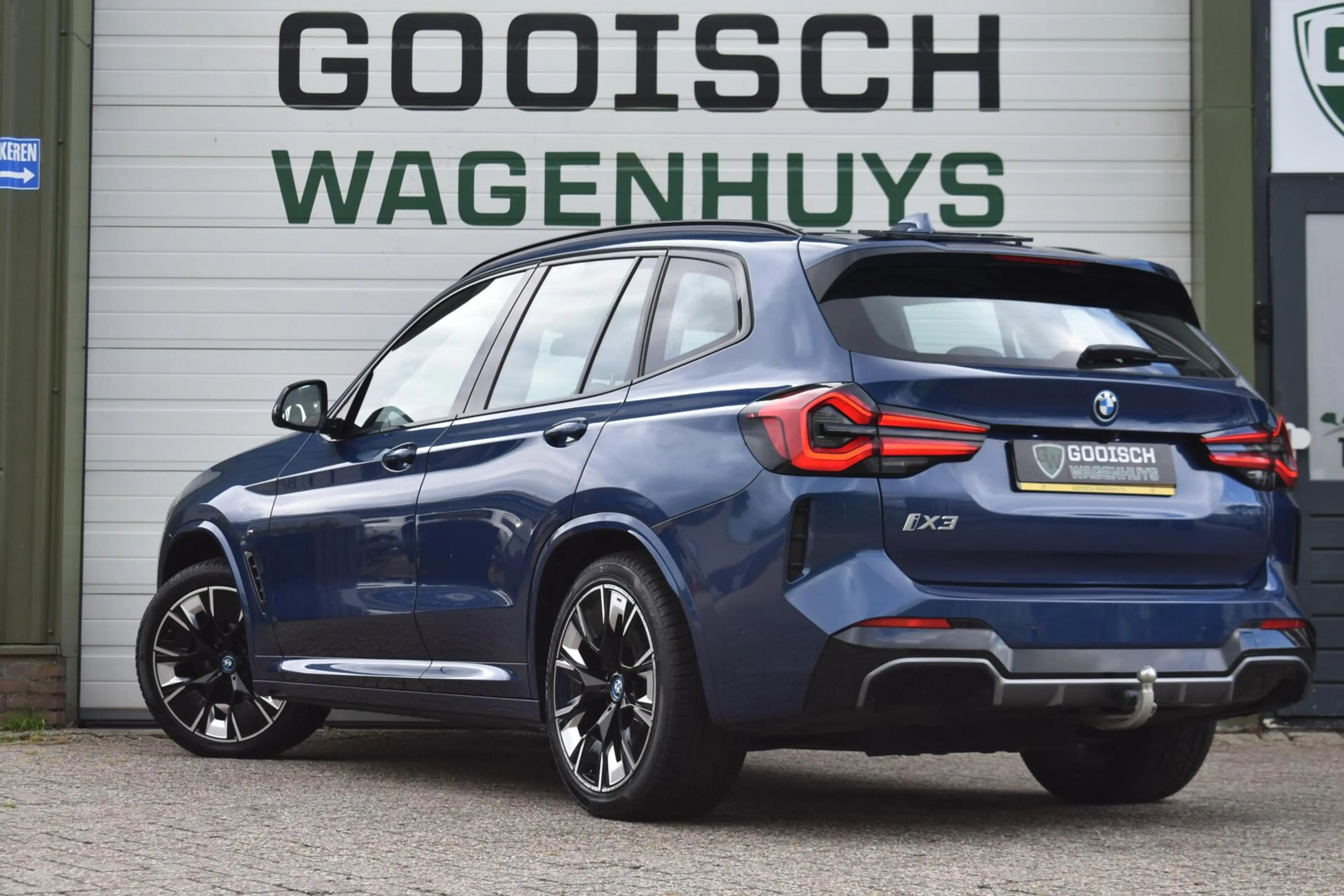 BMW iX3 High Executive 80 kWh | Pano | Leder | 100% SOH | — photo 3