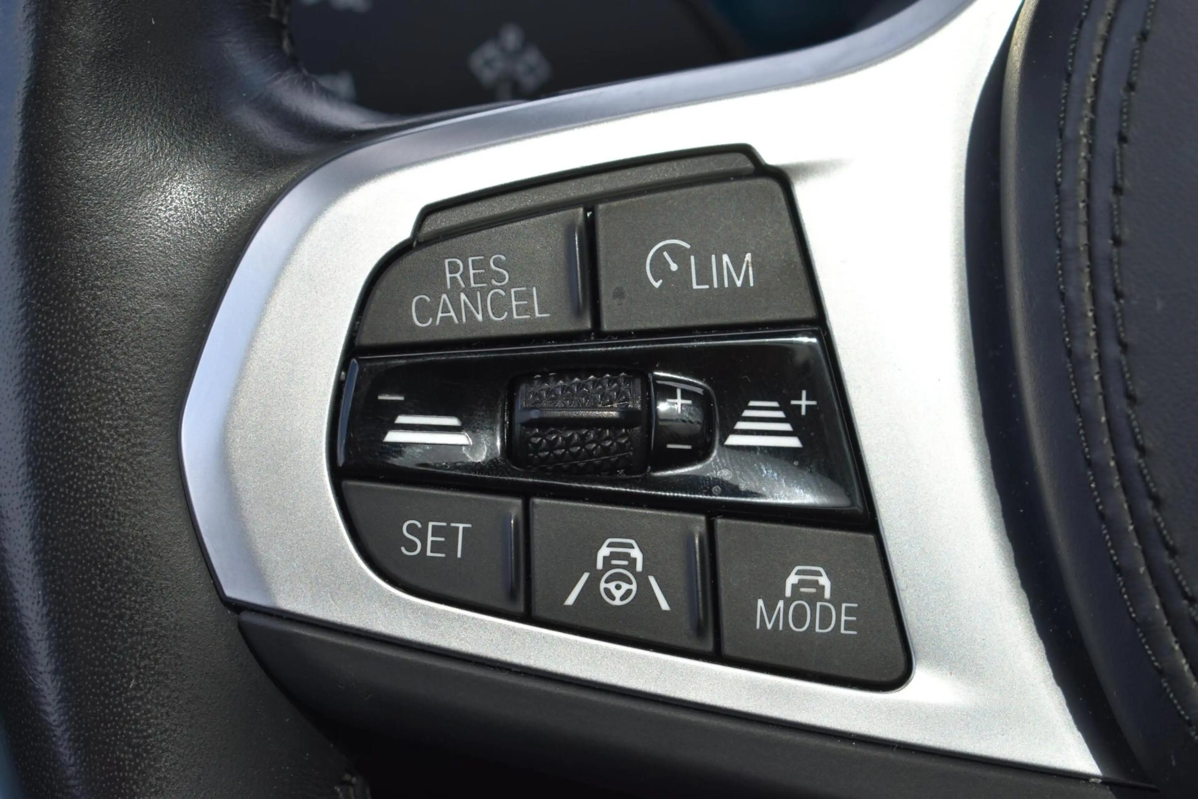 BMW iX3 High Executive 80 kWh | Pano | Leder | 100% SOH | — photo 15