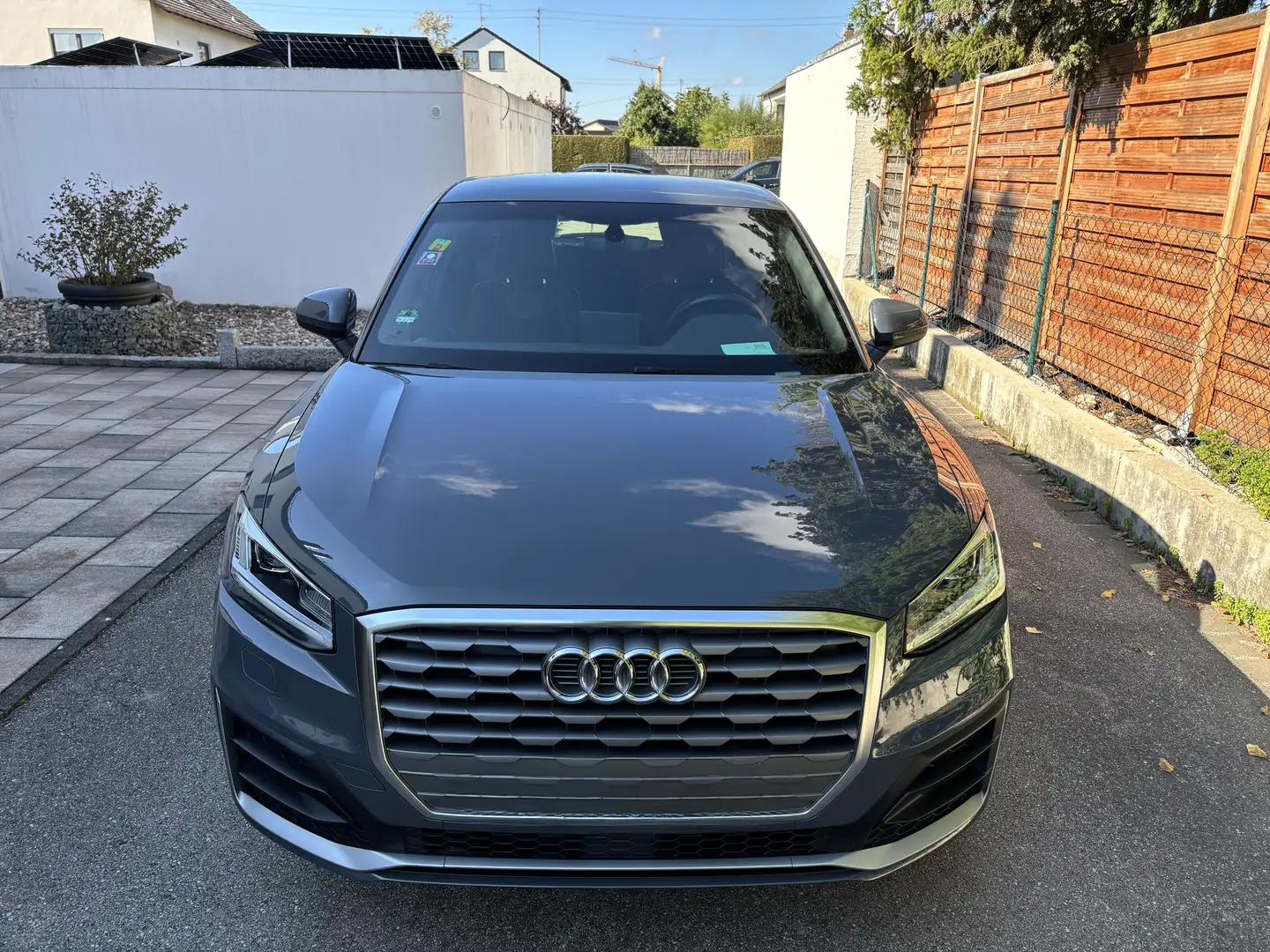 Audi Q2 1.0 TFSI ultra sport Grau - 2